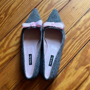 Beautiful Boden women’s flats made in Italy.